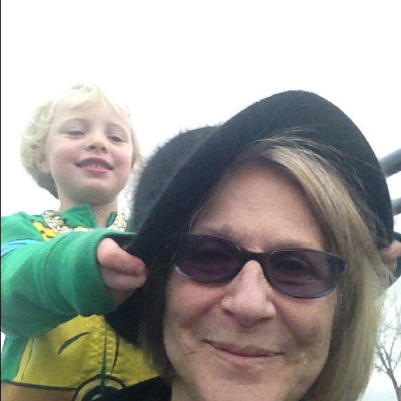 Meet your Posher, Sylvia - Picture 1 of 1